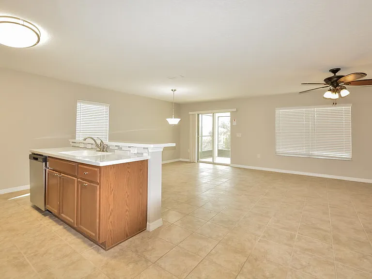 1574 Brandywine Dr — Photo 6