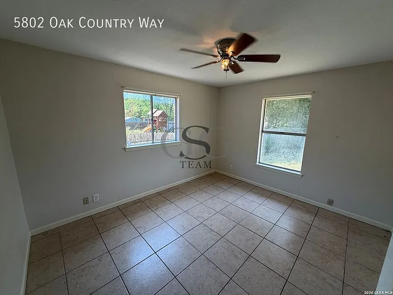 5802 Oak Country Way — Photo 14