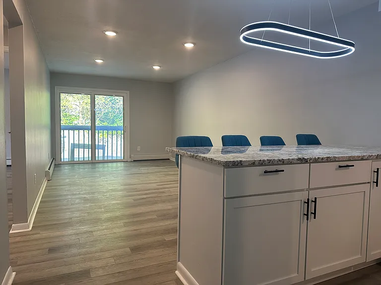 314 Oak St #5 — Photo 11