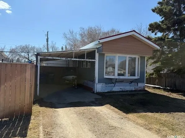 351 30th STREET, Battleford, SK S0M 0E0