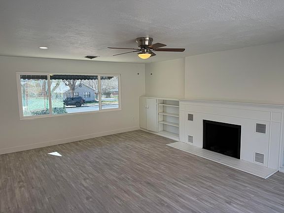 5th image of 288 W Diagonal St