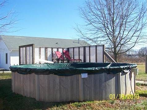 pool w/ deck and new liner