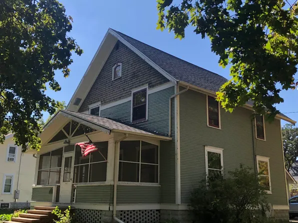 201 S 9th St, Clear Lake, IA 50428