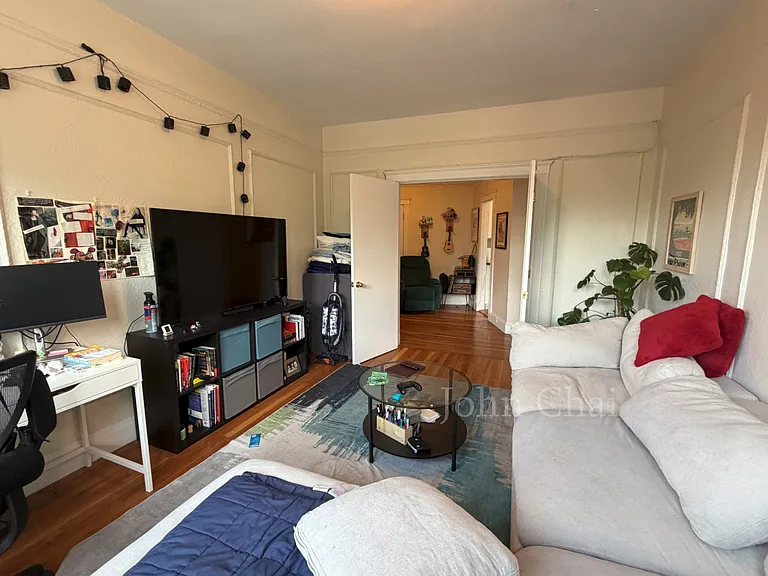 70 Chiswick Rd #21 — Photo 10
