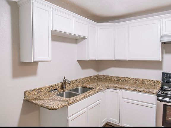 2nd image of 906 NW 14th St #1B