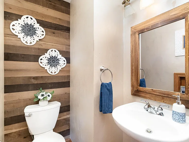 1753 Cove Cir E — Photo 8