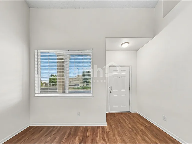 19506 E Bellisario Creek Dr — Photo 7