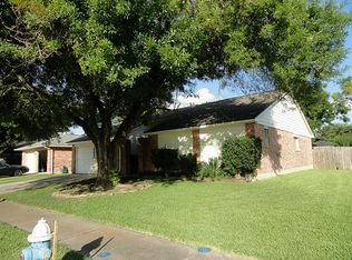 2427 Farriers Bend Dr, Friendswood, TX 77546