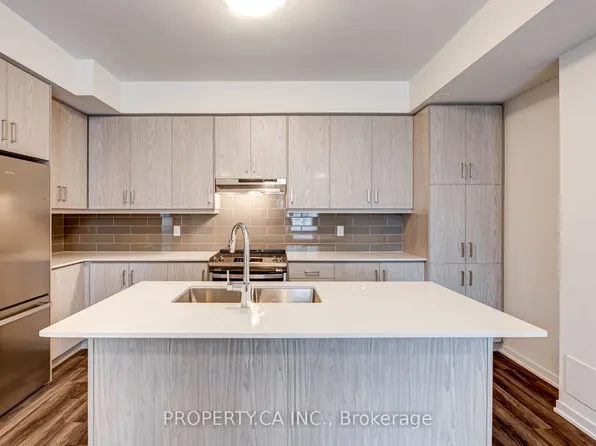 80 Honeycrisp Cres #Townhouse 377, Vaughan, ON L4K 0N7