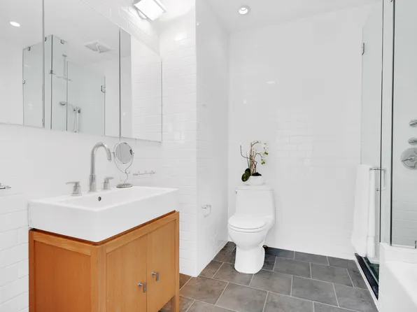 129 West 95th Street image 19 of 20
