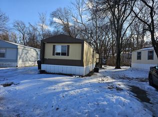 196 Iris Dr, Fenton, MO 63026