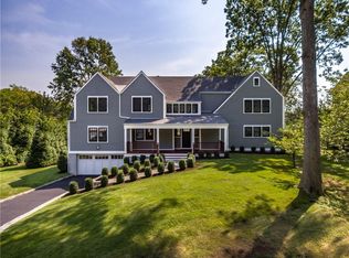 1040 Cove Rd, Mamaroneck, NY 10543