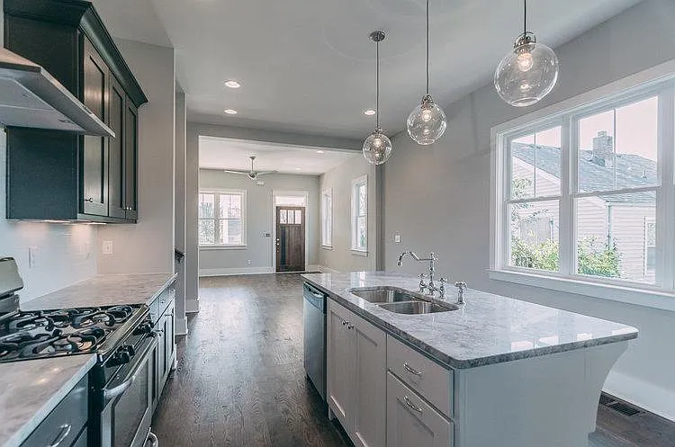 1713 Straightway Ave — Photo 4