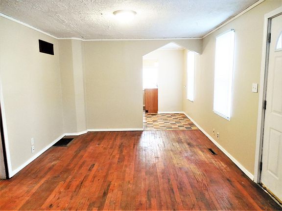 Living Room Looking Toward Kitchen Area