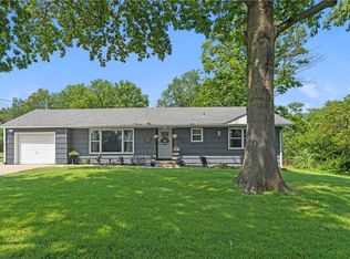 1844 Ottawa St, Leavenworth, KS 66048