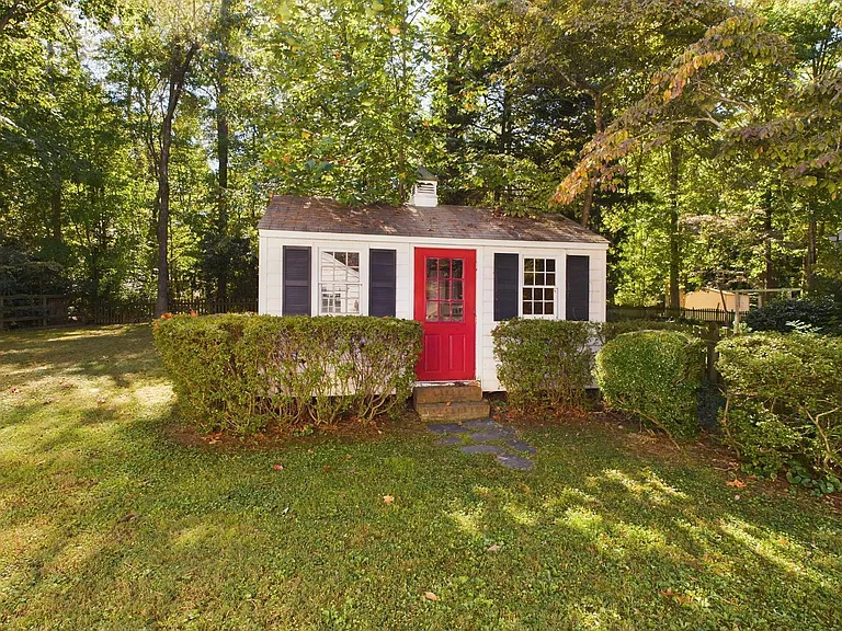10211 Windbluff Dr — Photo 42