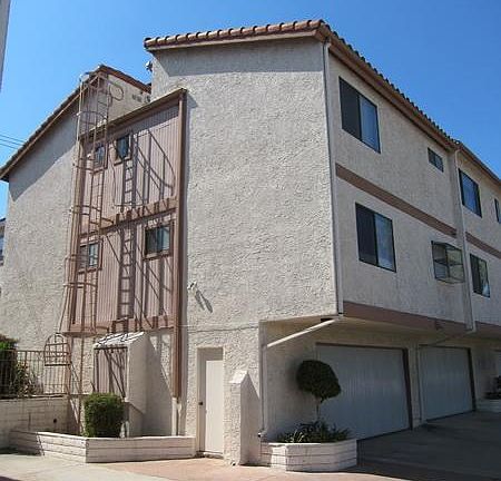 2nd image of 1006 Arcadia Ave Unit E