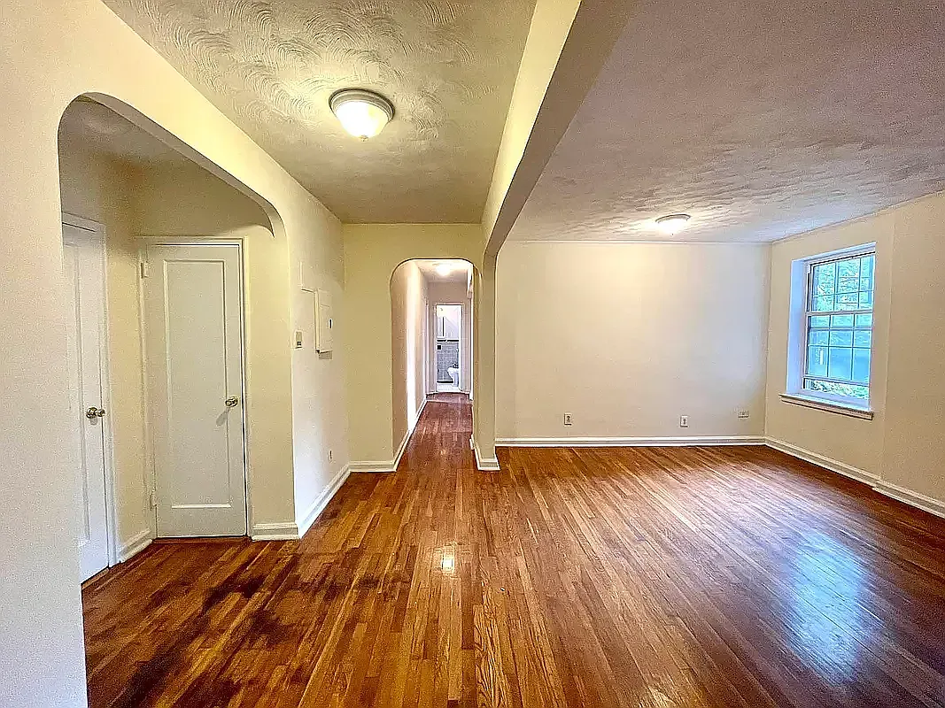 6901 Shore Road — Photo 4