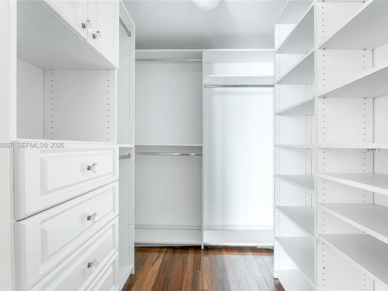 1000 S Pointe Dr #2501 — Photo 33