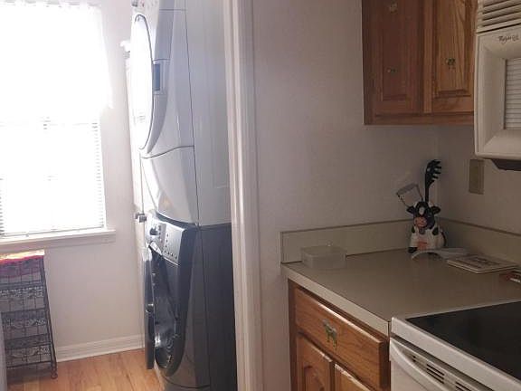 4th image of 1735 Harrison St APT 232