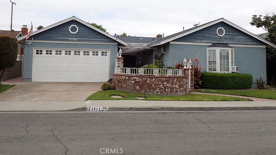 1st image of 17101 Hague Ln
