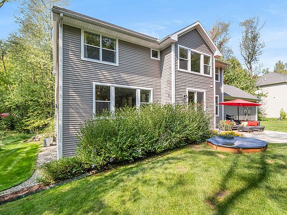 4th image of 6368 Hidden Lake Cir #131