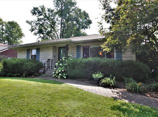 12 Sterling Rd, Louisville, KY 40220