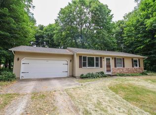 440 W 5th St, Constantine, MI 49042