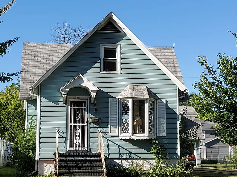 1368 Cherry St — Photo 1