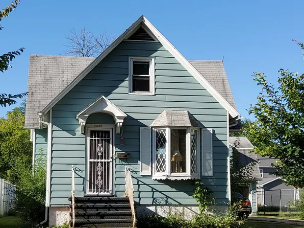 1368 Cherry St, Green Bay, WI 54301