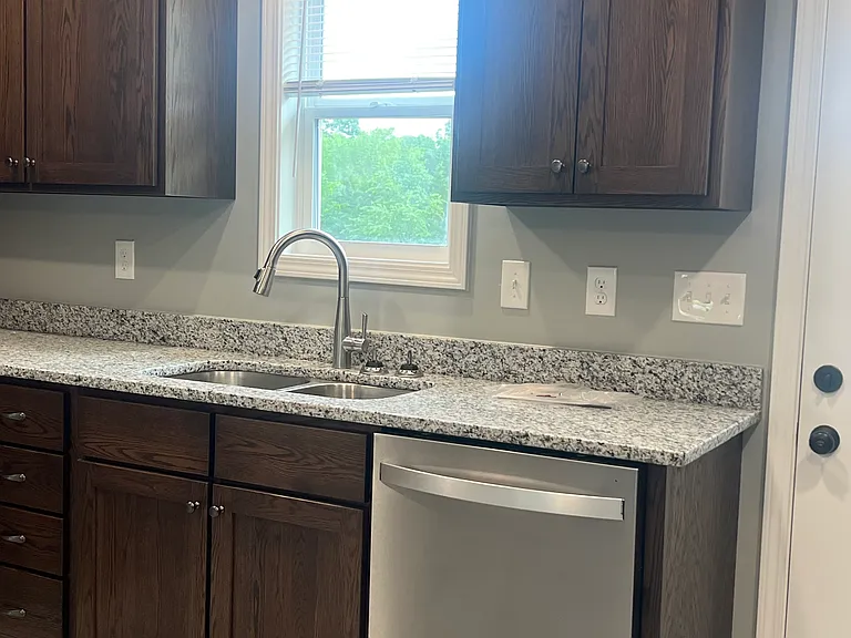 500 Hunters Cir #B — Photo 15