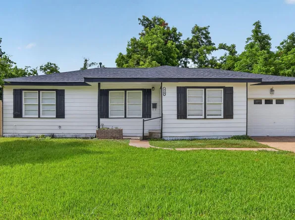 310 Nasturtium St, Lake Jackson, TX 77566