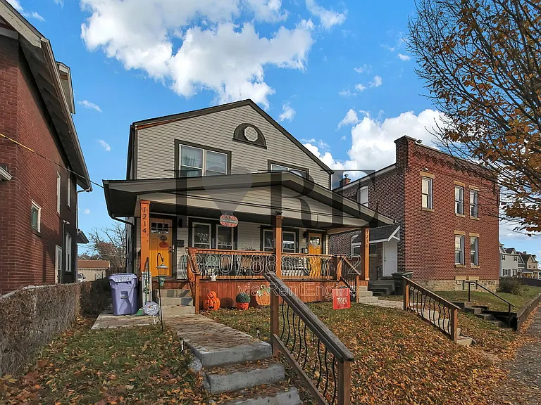 1216 Atcheson St — Photo 2