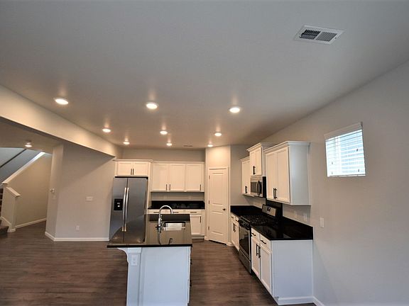 5th image of 507 Woodduck Dr SW