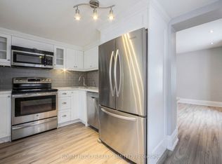 271 Albany Ave #1, Toronto, ON M5R3C7