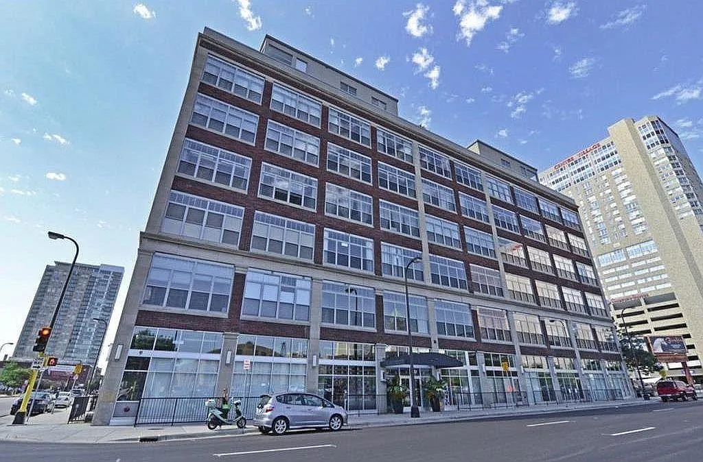 521 S 7th St — Photo 2