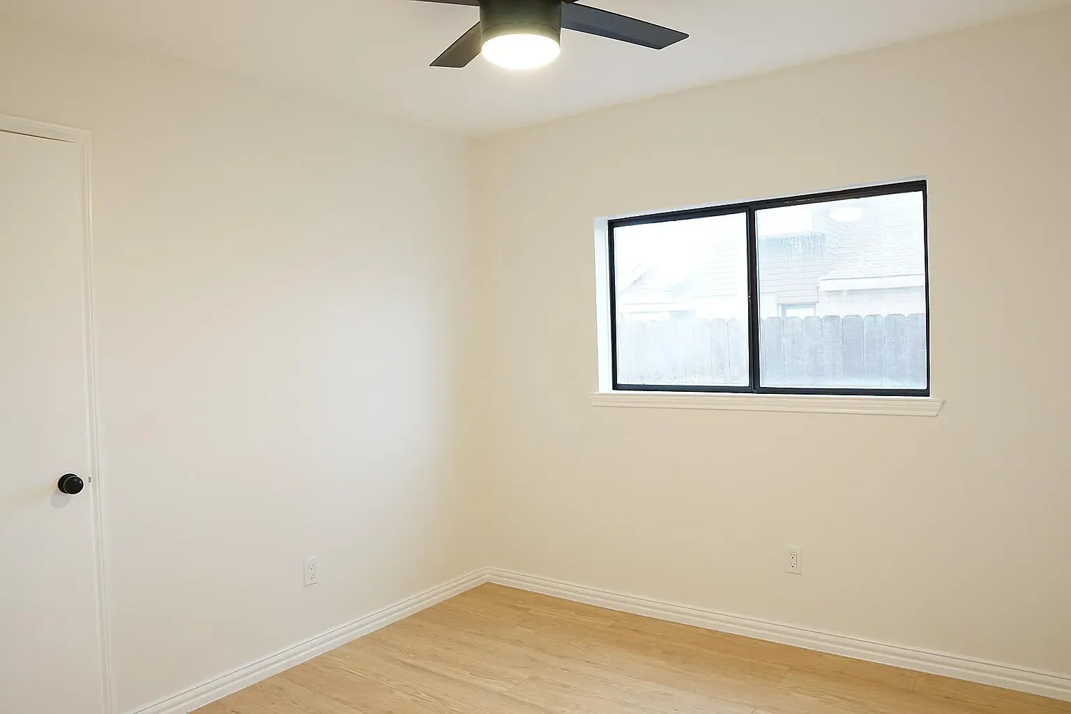 4 bed, 1739 sqft, $2,500 — Photo 4
