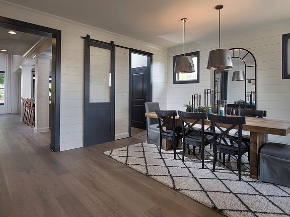 Calhoun Home Design Dining Room