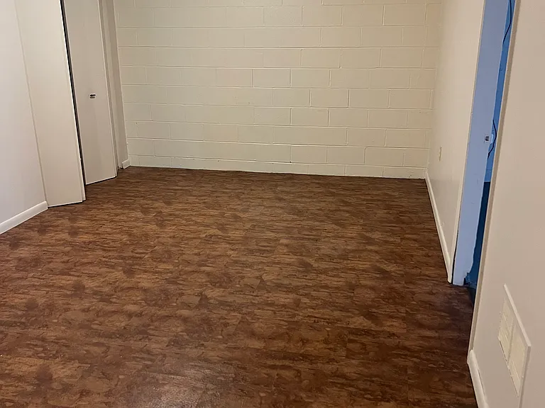 210 Taff Cir #A — Photo 12