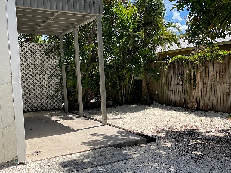 3932 Freedom Ave — Photo 10