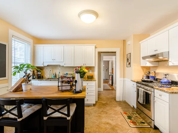 46 Euclid Ave, Quincy, MA 02169