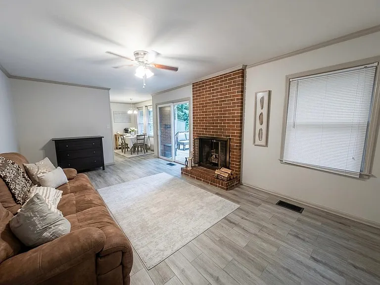 2023 Red Oak Rd #A — Photo 9