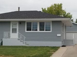 1209 W Lawn Dr, Ogallala, NE 69153