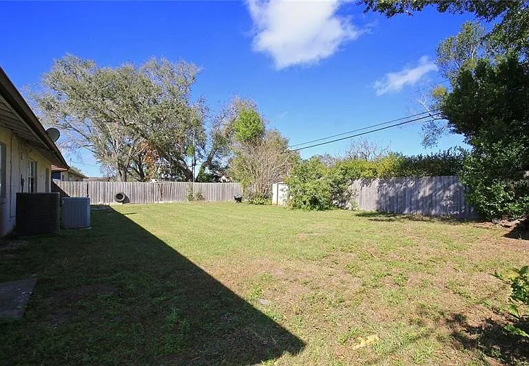 1309 Forester Ave — Photo 6