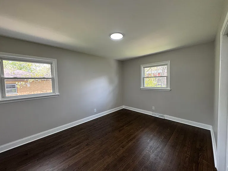 405 Cedar St NW — Photo 17