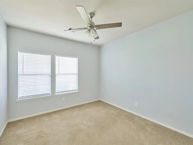 21718 Grassy Hill Ln — Photo 9