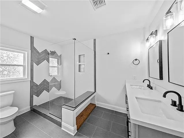 1227 Cook St — Photo 10