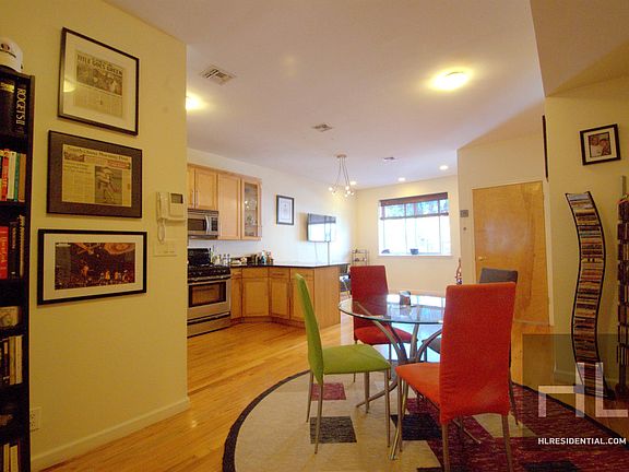 2nd image of 965 Kent Ave APT 2
