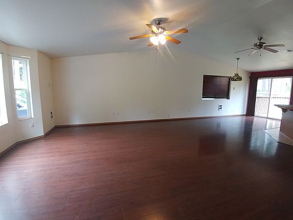 5th image of 22450 Clearview Ct SE
