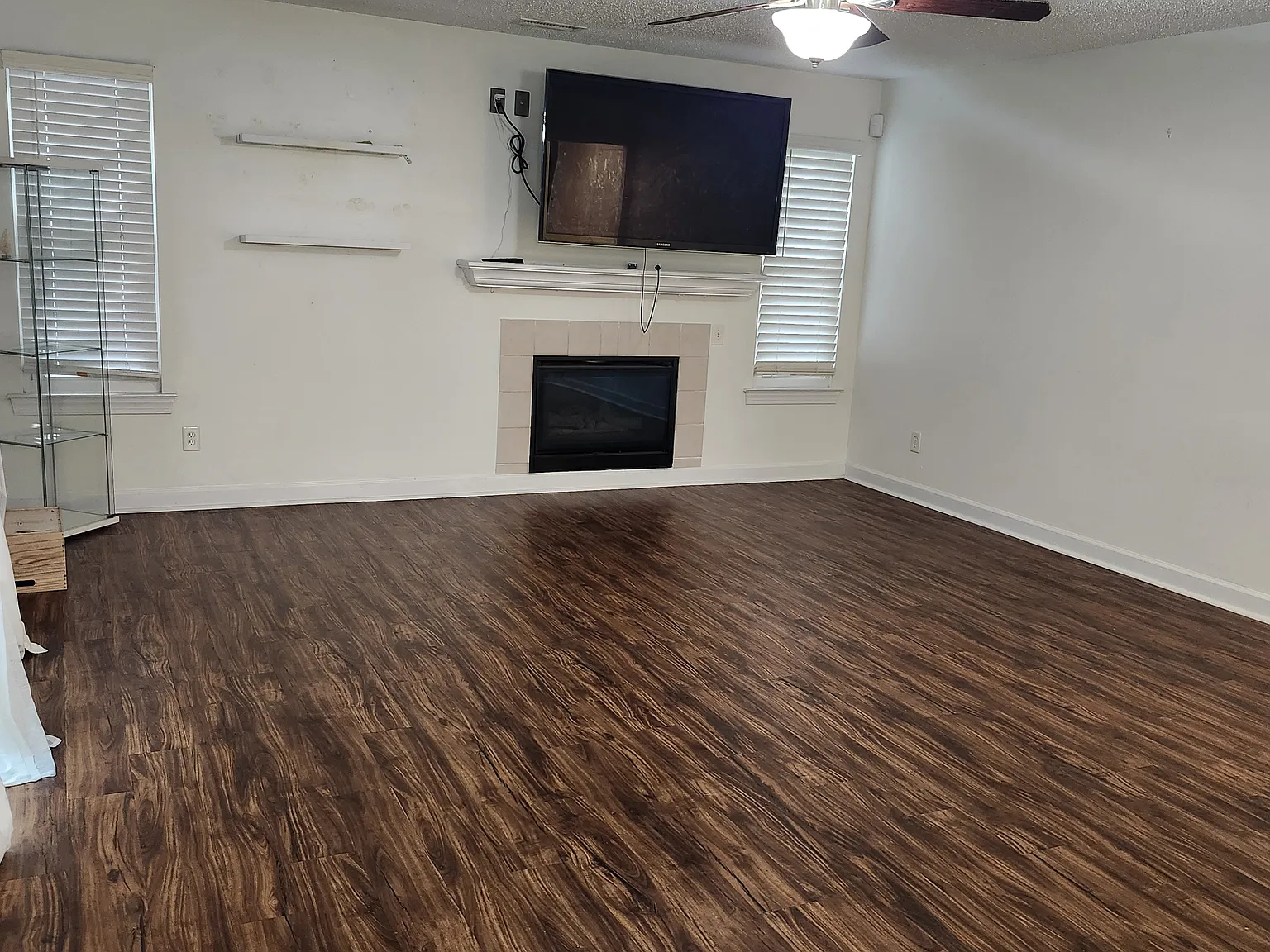 4 bed, 2038 sqft, $3,100 — Photo 3